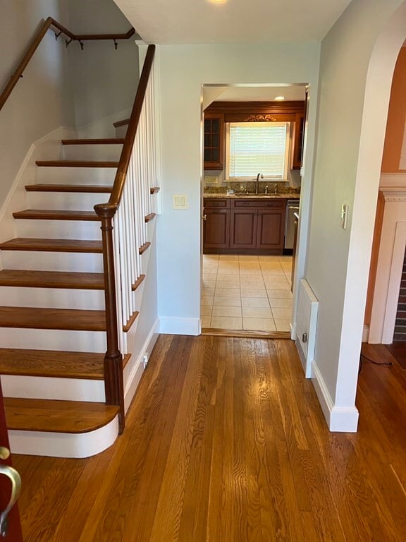 28 Farmington Rd, Unit 1 in Newton, MA - Building Photo - Building Photo