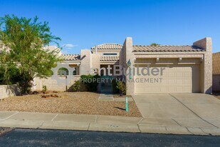 9204 Camino Viejo Dr NW in Albuquerque, NM - Building Photo