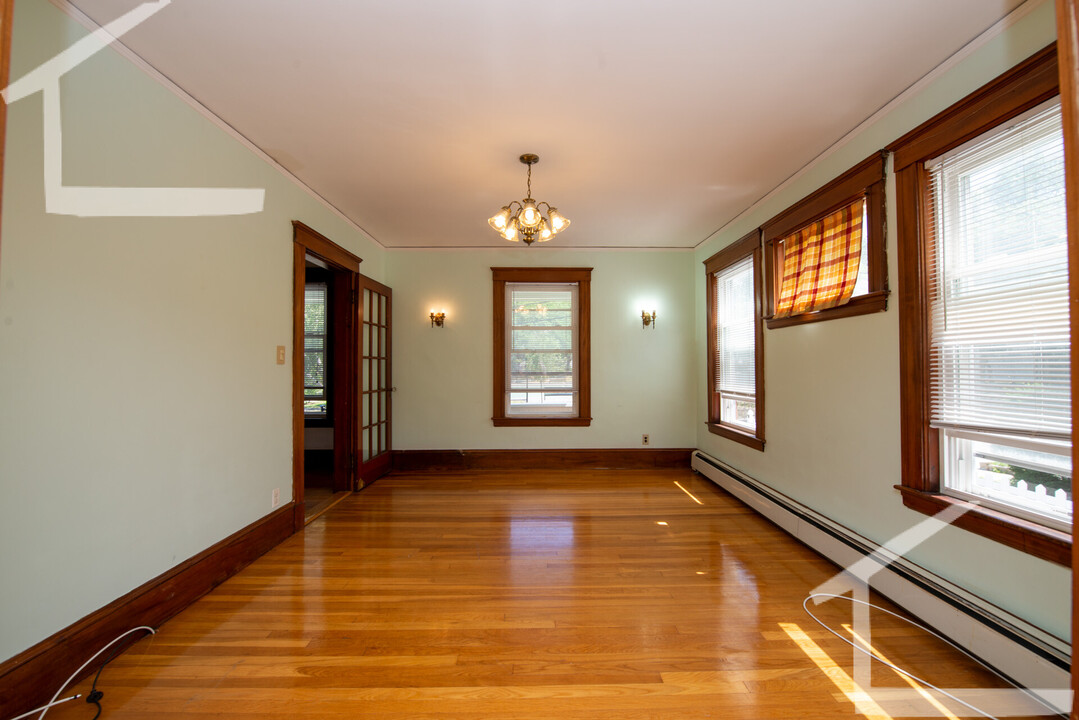 14 Lyne Rd, Unit 1 in Boston, MA - Foto de edificio