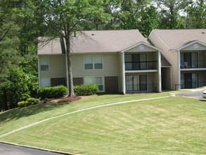 The Landing on Emerald Pointe in Birmingham, AL - Building Photo - Building Photo