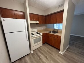 435 Wymore Rd in Altamonte Springs, FL - Building Photo - Building Photo