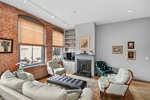 6 Edgerly Pl, Unit 405 in Boston, MA - Building Photo