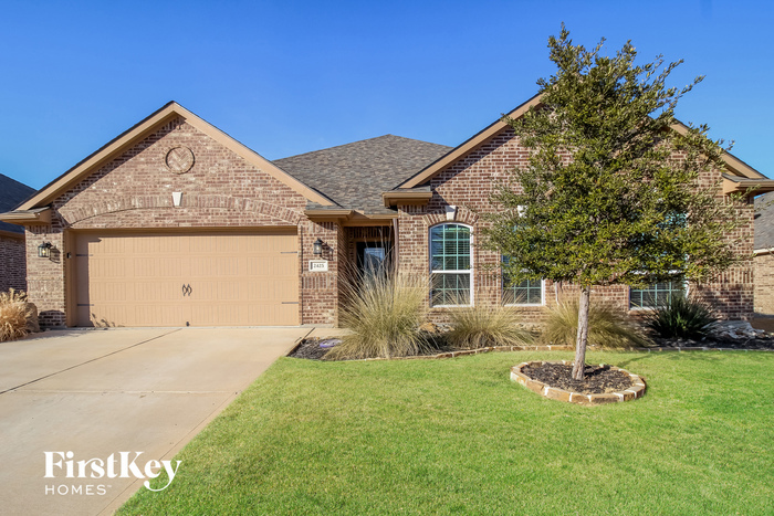 2425 Spring Meadows Dr in Denton, TX - Building Photo