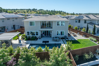 Hawk View at Bass Lake Hills in El Dorado Hills, CA - Foto de edificio - Building Photo