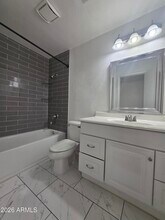 4950 W Stella Ln in Glendale, AZ - Building Photo - Building Photo