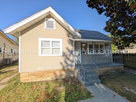 832 N Columbia Ave in Tulsa, OK - Building Photo