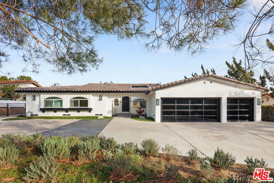 5934 Colodny Dr in Agoura Hills, CA - Building Photo