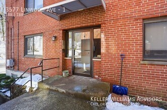 3577 Linwood Ave in Cincinnati, OH - Building Photo - Building Photo