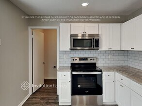 1713 Lewis Trail in Grand Prairie, TX - Foto de edificio - Building Photo