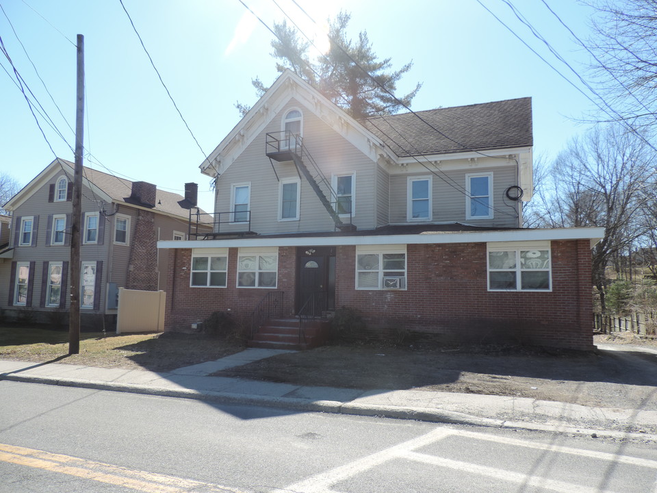 108 Vineyard Ave in Highland, NY - Building Photo