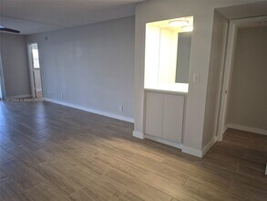 1617 SE 15th St in Fort Lauderdale, FL - Building Photo - Building Photo