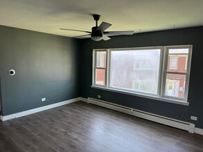 4435 Eberly Ave in Brookfield, IL - Foto de edificio - Building Photo