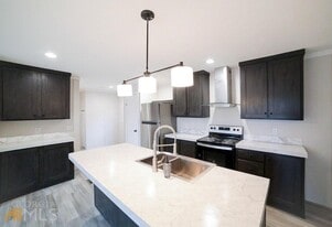 295 Webbs Creek Rd in Homer, GA - Building Photo