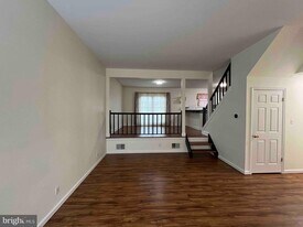 6247 Spring Knoll Dr in Harrisburg, PA - Building Photo