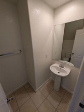 2410 White Dr in Fairfield, CA - Building Photo - Building Photo