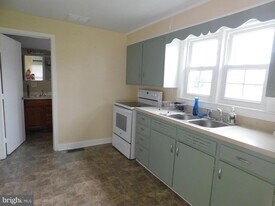 13142 Lord Fairfax Hwy in Boyce, VA - Building Photo