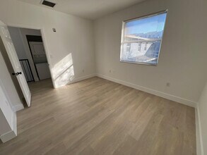 720 NW 61st St in Miami, FL - Foto de edificio - Building Photo