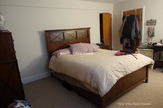 50 Parkman St, Unit B3 in Brookline, MA - Foto de edificio - Building Photo