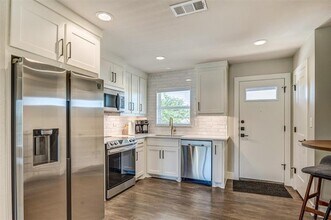 2114 Tucker St-Unit -A in Dallas, TX - Building Photo - Building Photo