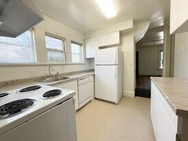 510 Mack Rd in Ann Arbor, MI - Building Photo