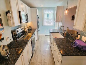 18 Palmer St in Newport, RI - Building Photo - Building Photo