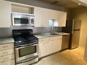 2727 Hood St in Dallas, TX - Building Photo - Building Photo