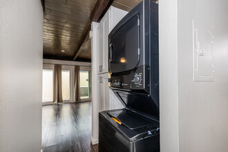 North Street Apartments in Santa Rosa, CA - Building Photo - Interior Photo