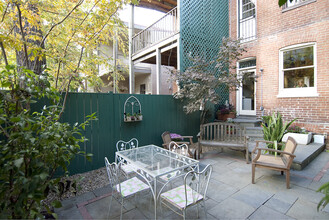 1518 Monroe St NW in Washington, DC - Building Photo - Building Photo