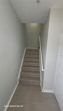 2460 Grand Central Pkwy in Orlando, FL - Building Photo - Building Photo