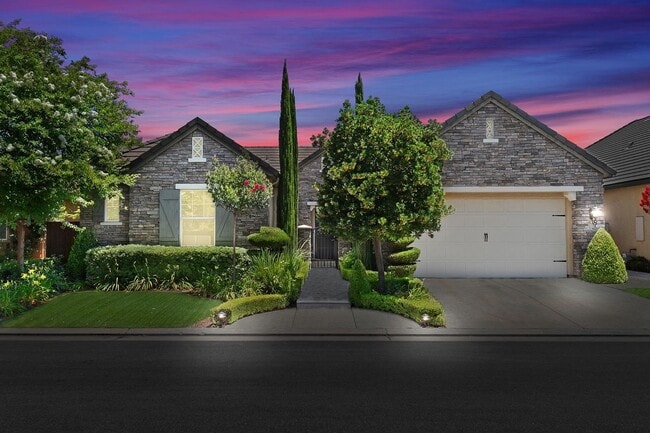 property at 1759 N Picadilly Ln