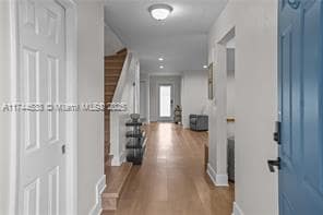 9015 SW 96th Ave in Miami, FL - Foto de edificio - Building Photo