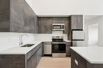 1 Mallory Ave in Jersey City, NJ - Building Photo - Building Photo