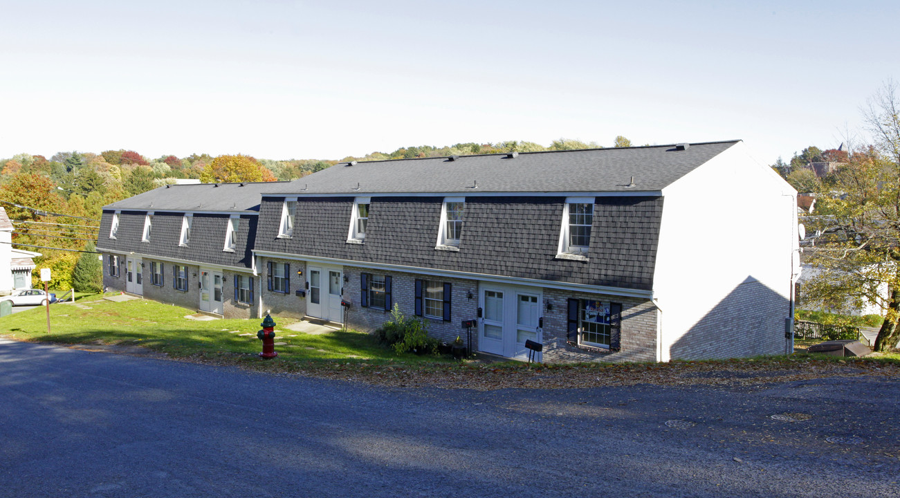 West Water Street Townhouses in Slippery Rock, PA - Building Photo