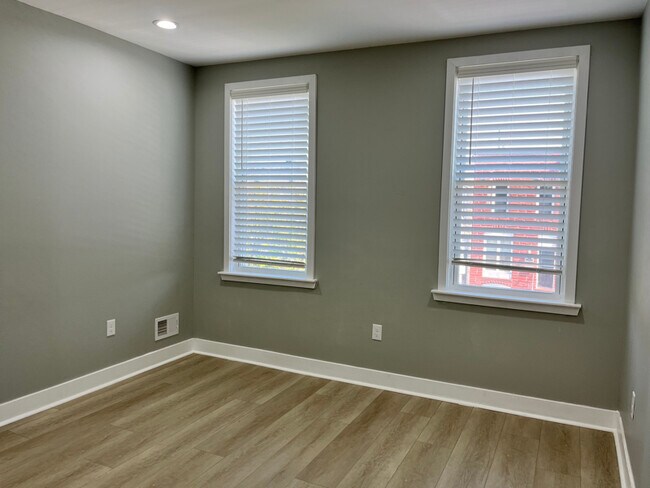 260 S Highland Ave in Baltimore, MD - Building Photo - Building Photo