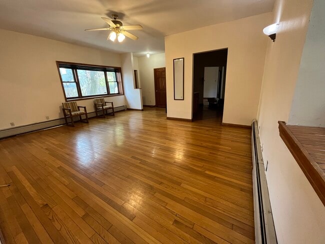 365 Hamilton St, Unit Rear in Albany, NY - Foto de edificio - Building Photo