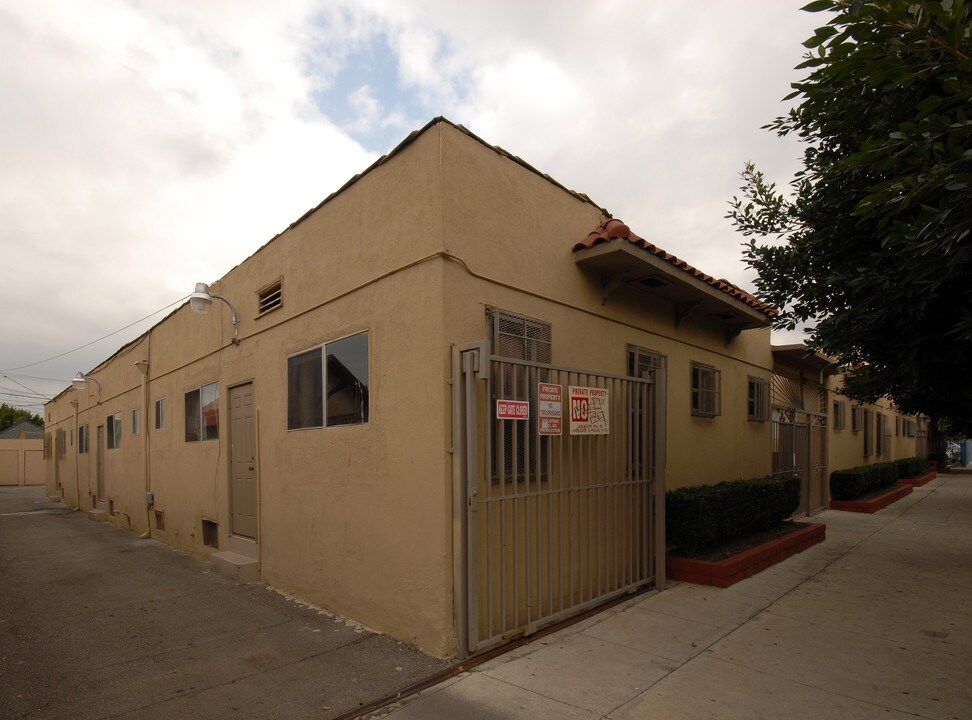 1583 W 29th Street in Los Angeles, CA - Building Photo