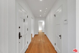 1107 S Alfred St in Los Angeles, CA - Building Photo - Building Photo