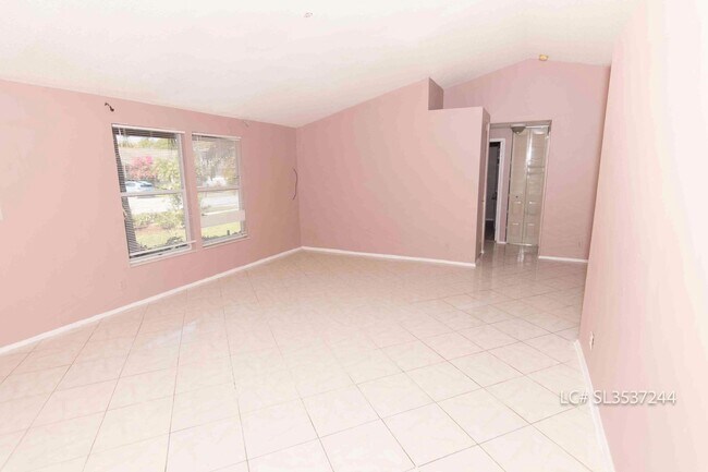 10700 Kasmir Ct in Boynton Beach, FL - Foto de edificio - Building Photo