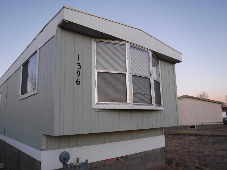 1396 Prairiegrass Rd in Chino Valley, AZ - Building Photo