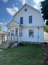 111 Farnham St in Marshall, WI - Building Photo - Building Photo