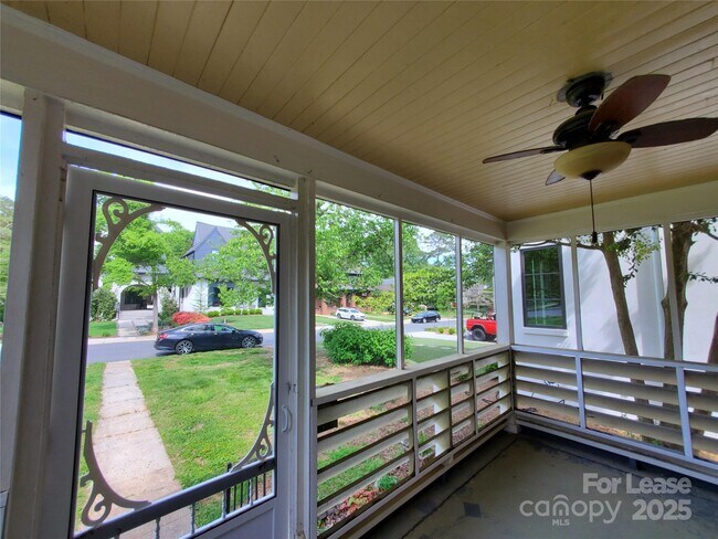 2302 Chesterfield Ave in Charlotte, NC - Building Photo - Building Photo