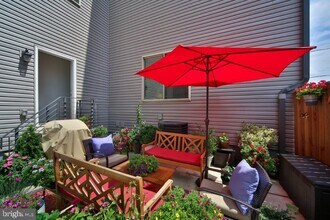 1524 N 8th St-Unit -1 in Philadelphia, PA - Foto de edificio - Building Photo