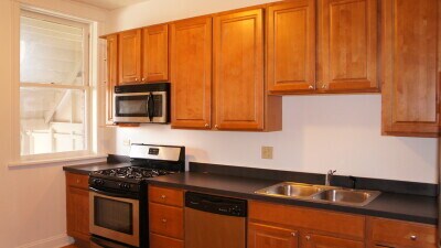 3045 W Logan Blvd, Unit 1 in Chicago, IL - Building Photo - Building Photo