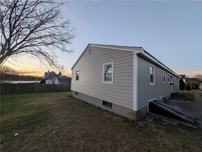 4 Almy Ct in Newport, RI - Building Photo - Building Photo