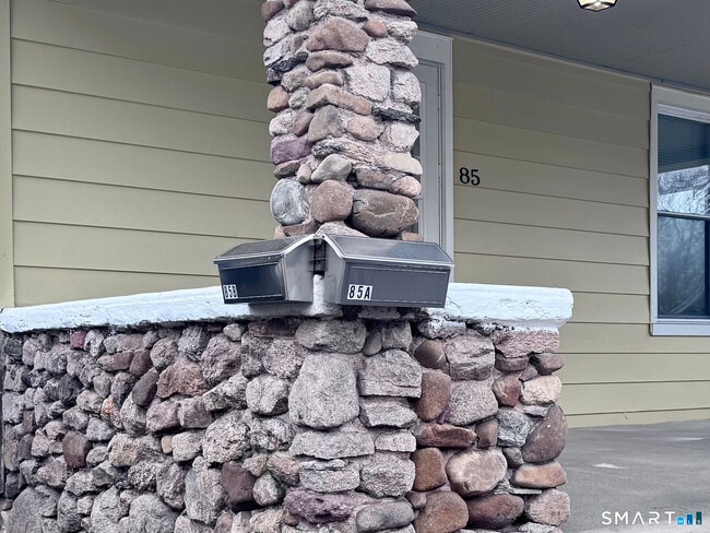 85 Ivy St in Branford, CT - Building Photo - Building Photo