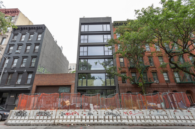 La Botanica Condos in New York, NY - Building Photo - Building Photo