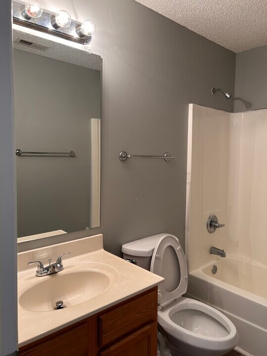 5 Sparta Ln in Apex, NC - Building Photo