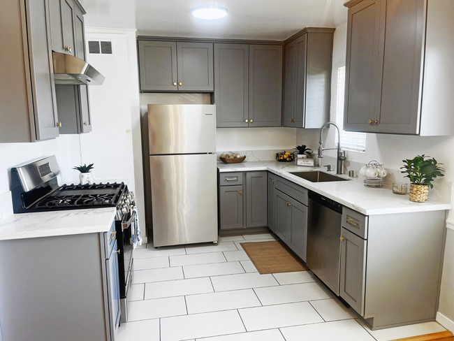 113 N. Parish Pl