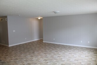 5313 Brandywine Dr in Whitestown, IN - Building Photo - Building Photo