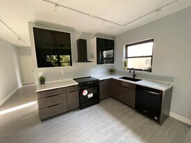 3232 Henrietta St in St. Louis, MO - Building Photo